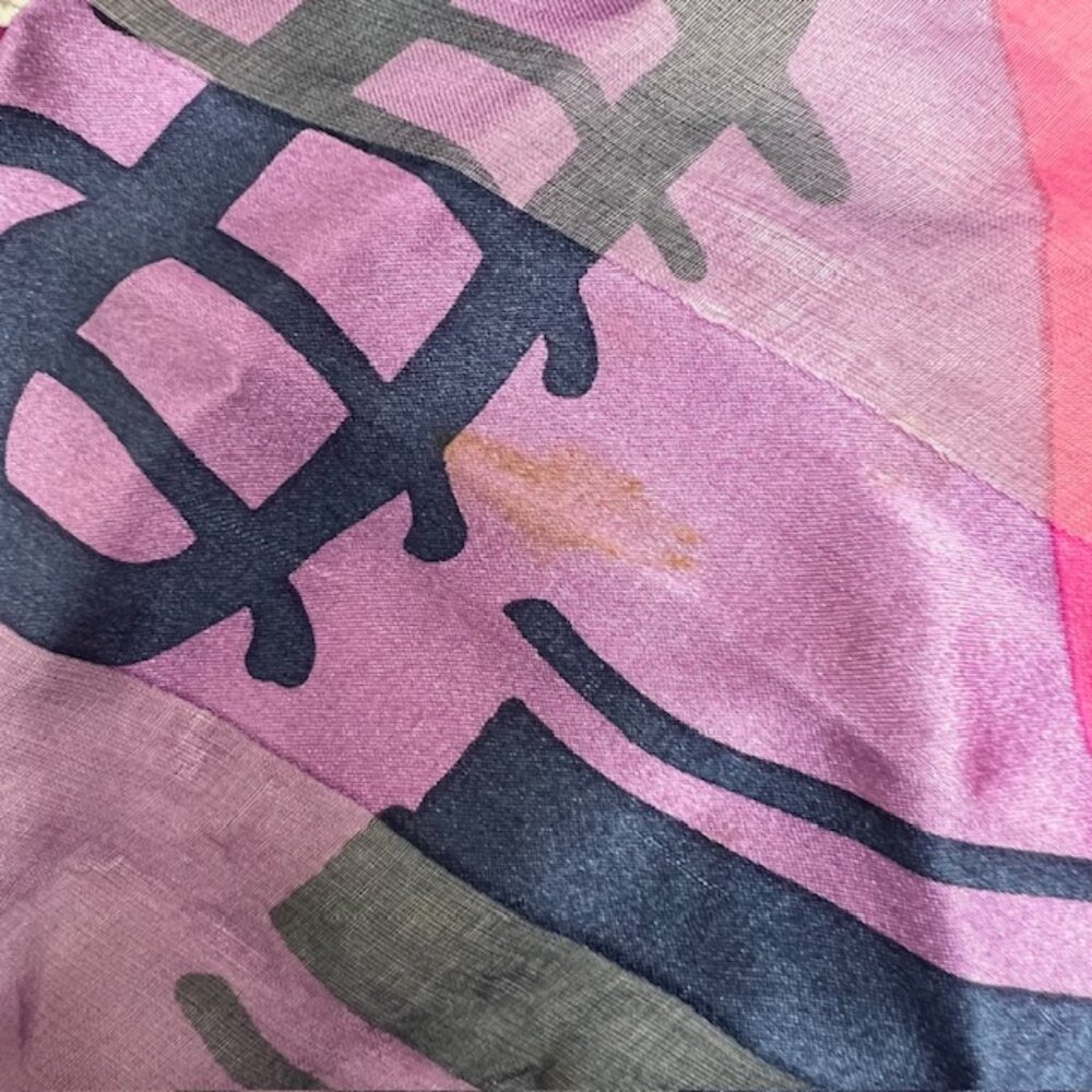 Vgt  BALENCIAGA Paris "PINK PURPLE FLORAL" 100% Silk Chiffon Satin Scarf  33"(44 - Picture 8 of 12